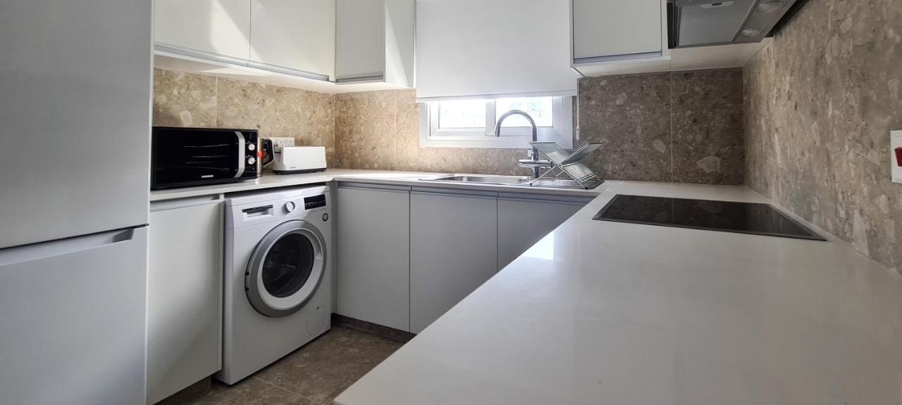 Apartament Phaedrus Living: Seaside Luxury Flat Lighthouse 69 Pafos Zewnętrze zdjęcie